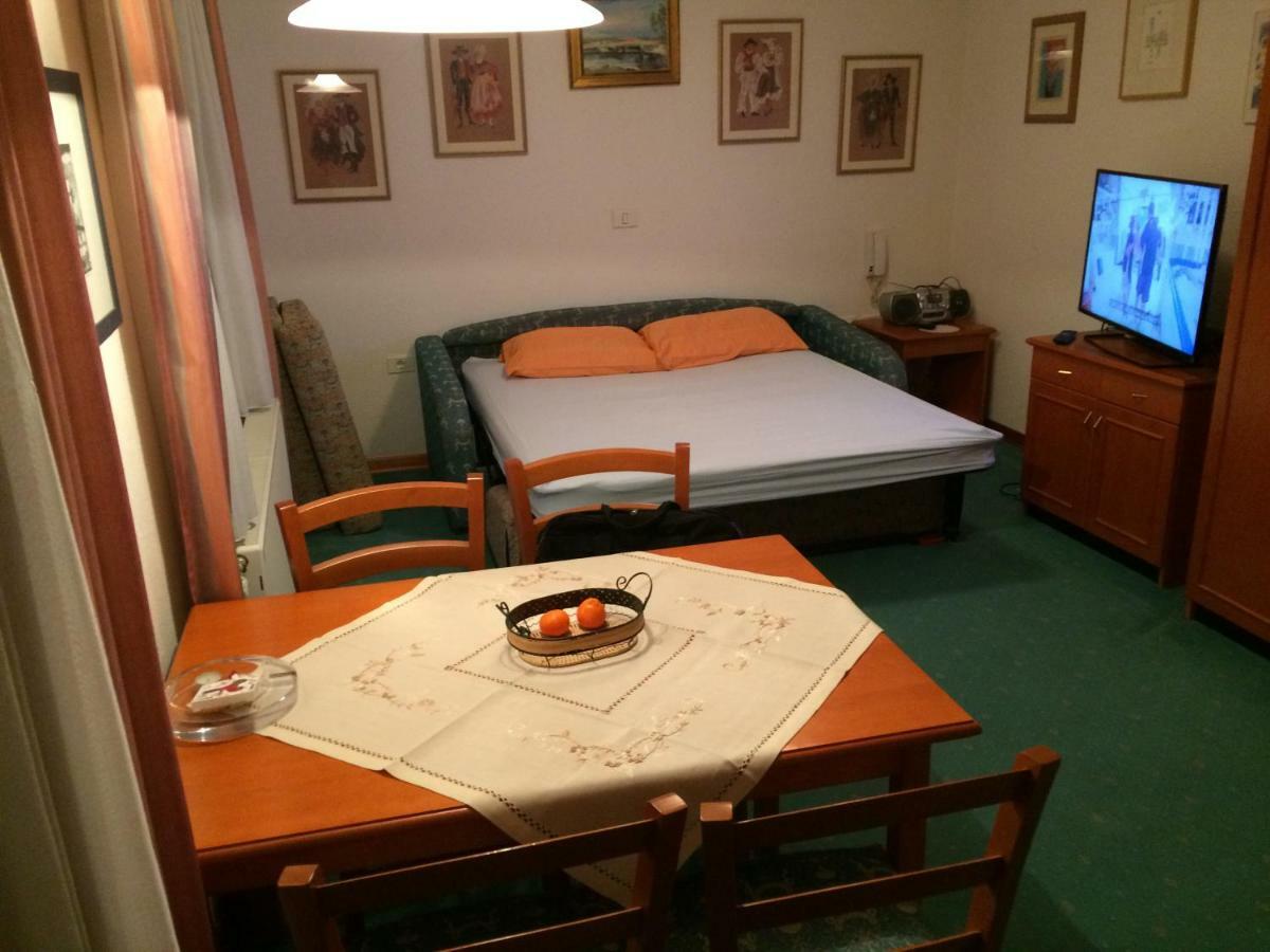 Vila Vesna Portorož Exteriör bild